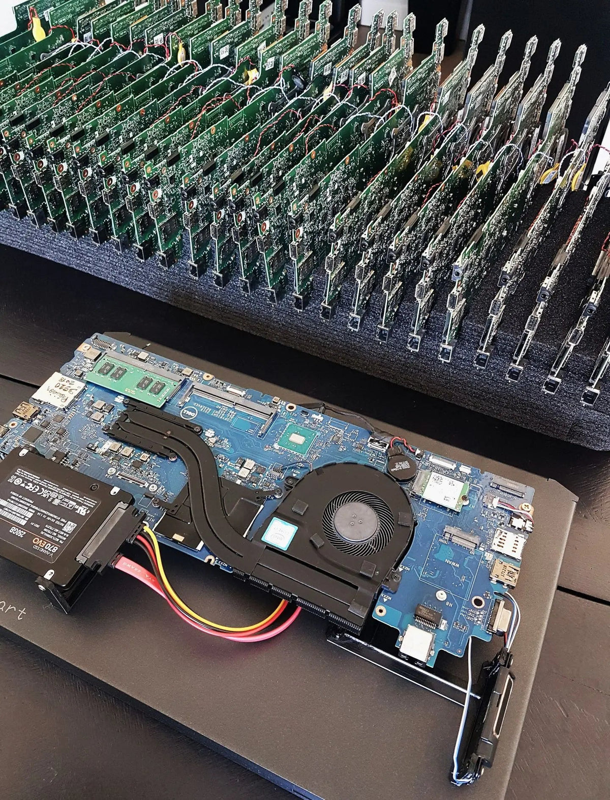 Physical - PC eco - conçu Restart 70% d'électronique de réemploi - Lowreka